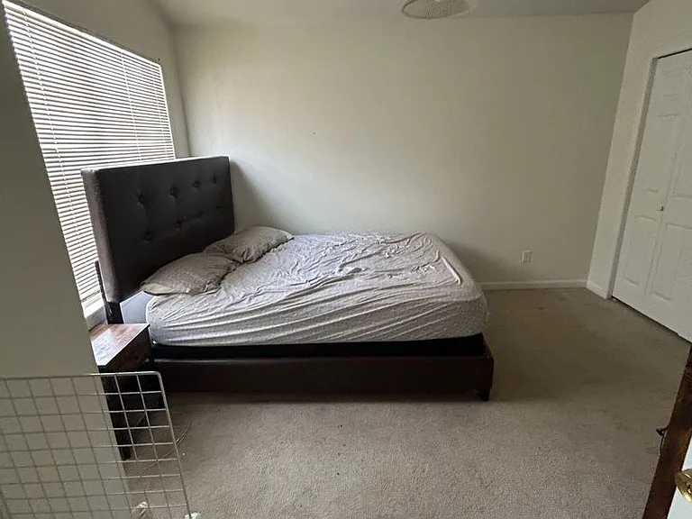 Geneseo Duplex — Photo 9