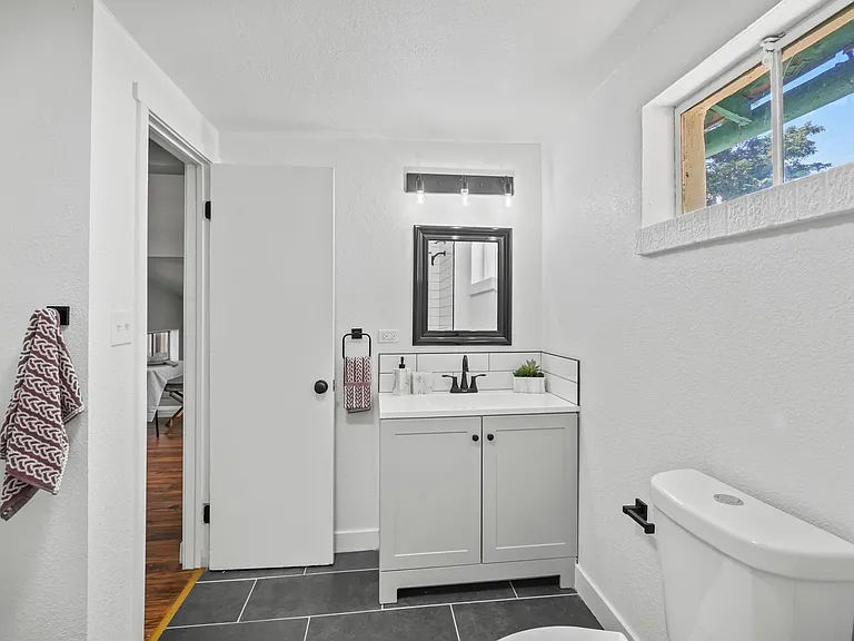 6725 Irving St — Photo 12
