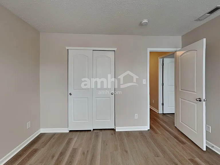 2376 Blackthorn Dr — Photo 15