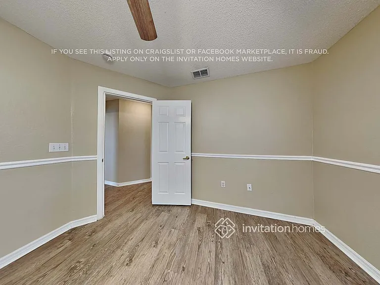 7673 Canterbury Cir — Photo 15