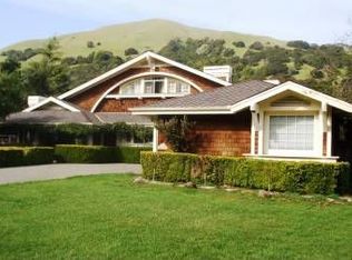 8 Alpine Lily Pl, San Rafael, CA 94903