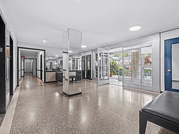 4th image of 3103 Fairfield Ave APT 4K