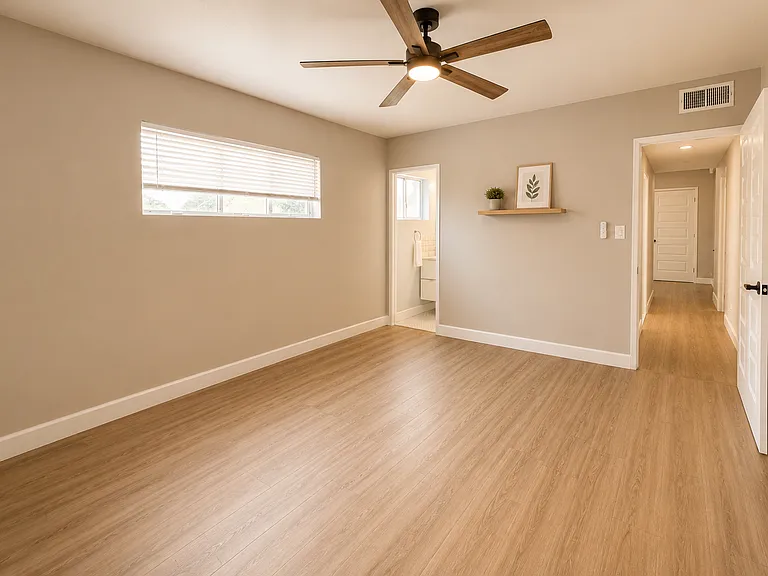102 W Maryland Ave #C1 — Photo 10