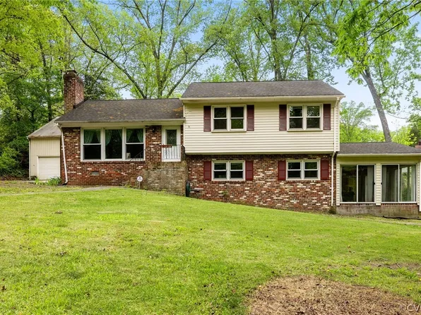 2811 Woodland Rd, Chester, VA 23831