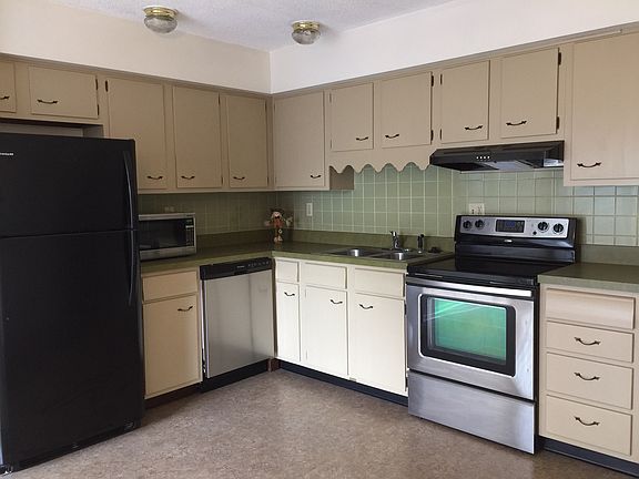 4th image of 5306 N Hemlock Dr