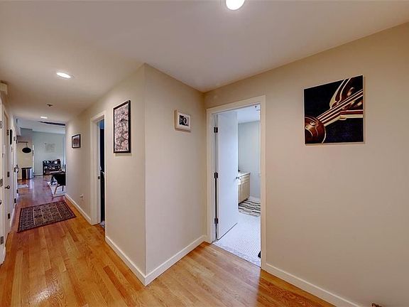 3rd image of 1268 Westminster St #500