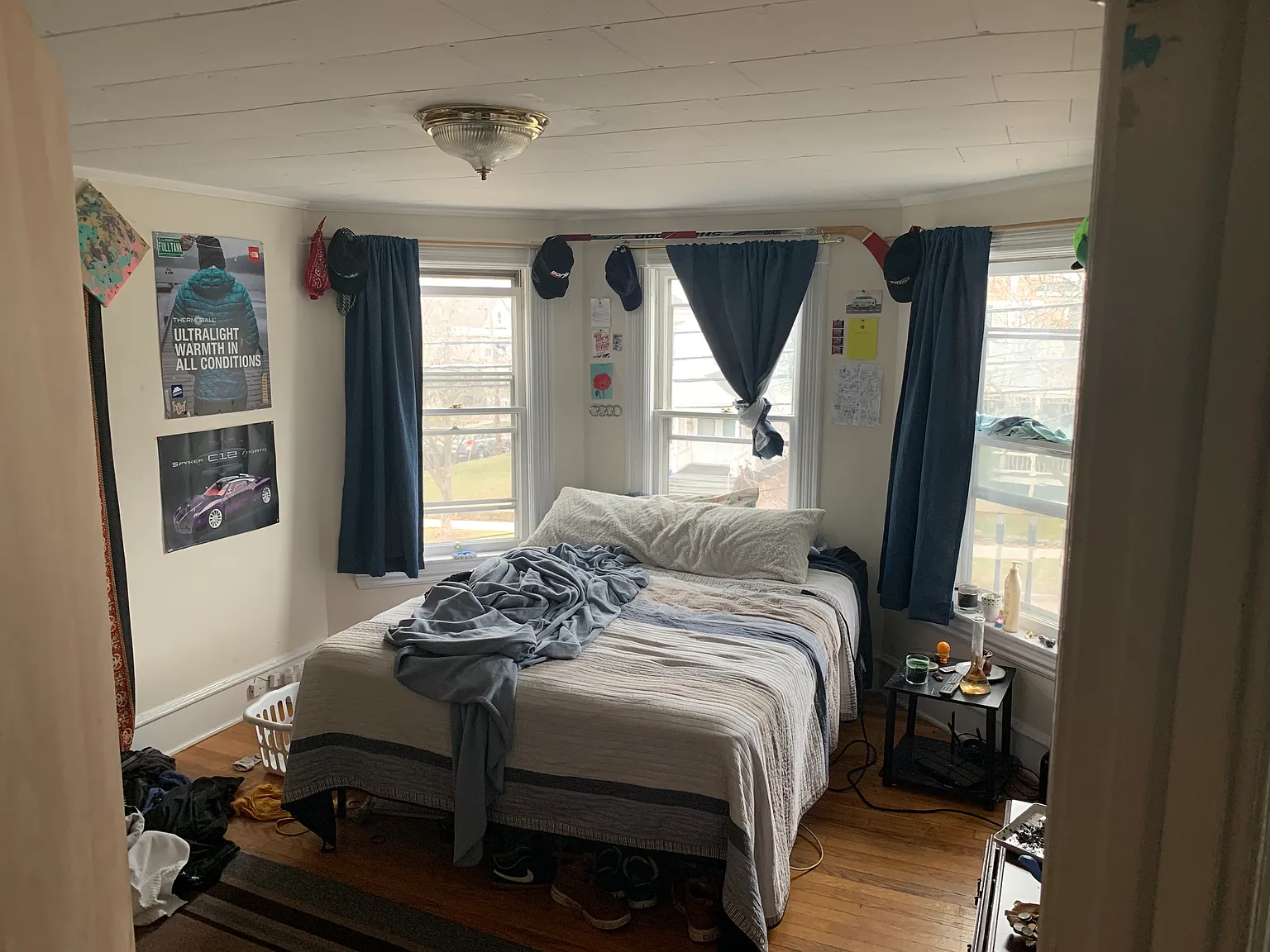 4 bed, 1324 sqft, $4,600 — Photo 3