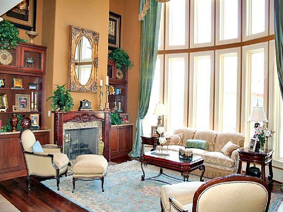 Bright great room with incredible view of Lake Spivey