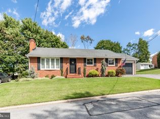 77 George St, Taneytown, MD 21787