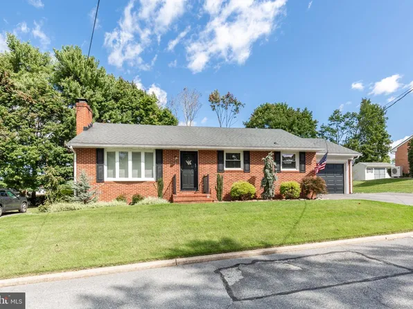 77 George St, Taneytown, MD 21787