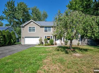 161 Brookfield Ave, Paramus, NJ 07652