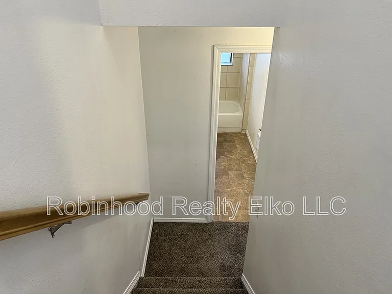 397 Parkchester Dr #2 — Photo 14