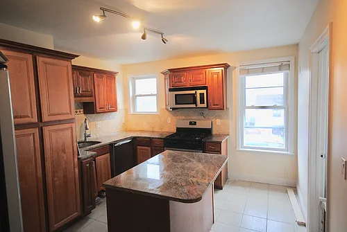 30 Wordsworth St #1 Photo 1