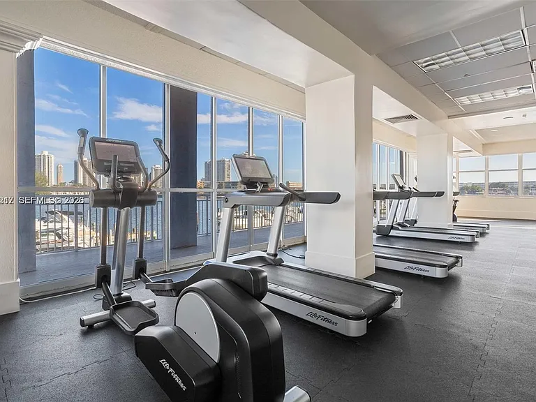 18071 Biscayne Blvd #1401 — Photo 49