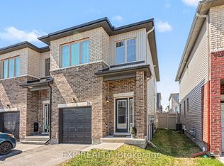 78 Rallidale St, Ottawa, ON K1X0G7