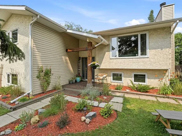 149 S McDougall Cres, Red Deer, AB T4R 1T2