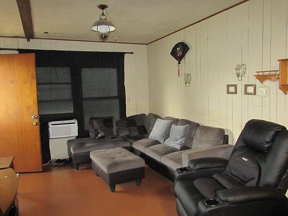 5th image of 165 W Ansley Blvd