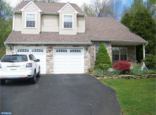 213 W Fairwood Dr, Chalfont, PA 18914