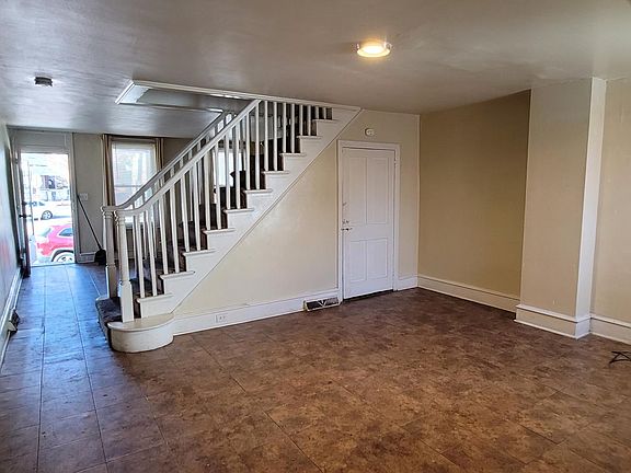 2nd image of 906 Maryland Ave