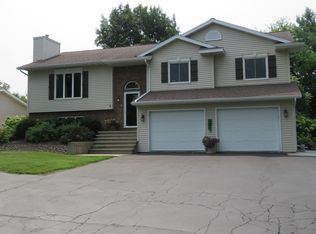W8767 Niblick Rd, Beaver Dam, WI 53916