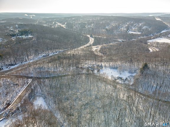 4th image of 167 Fitch Hill Road