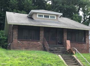 126 N Park St, Savanna, IL 61074
