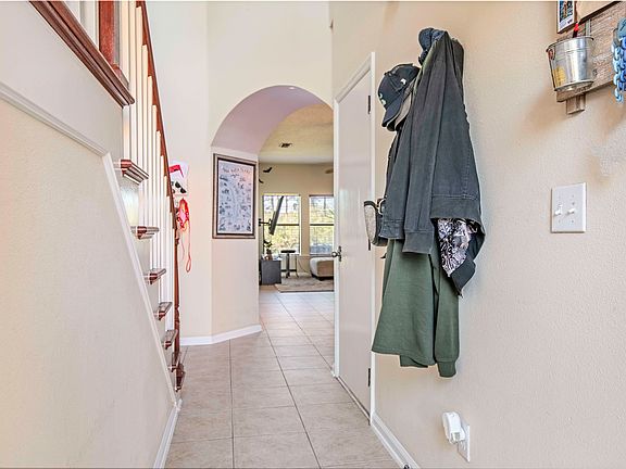 3rd image of 18 Hannah Cole Dr
