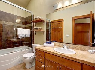 216 24th Ave E #B, Seattle, WA 98112