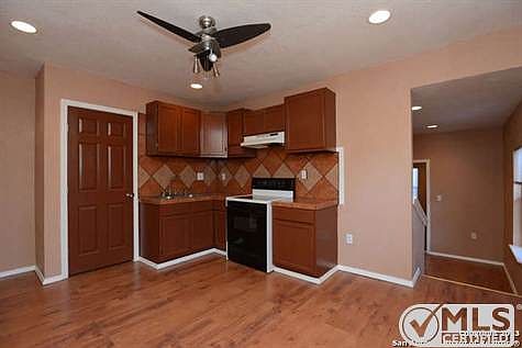 4th image of 207 36th St W
