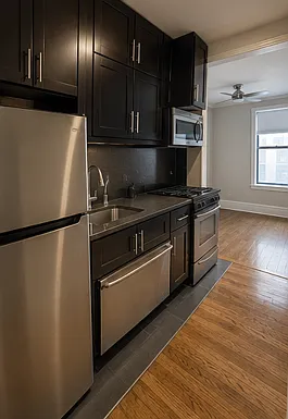 340 East 18th Street — Photo 3