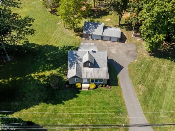 16 S Dell Ave, Roxbury Twp., NJ 07847