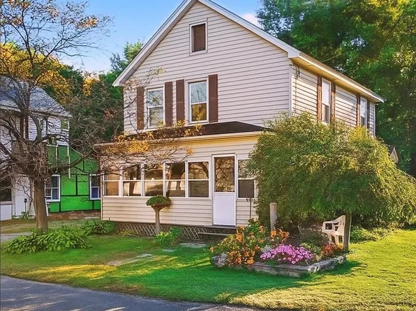 33 Thompson Street, Red Hook, NY 12571