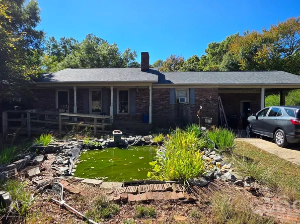 2419 E Maiden Rd, Maiden, NC 28650