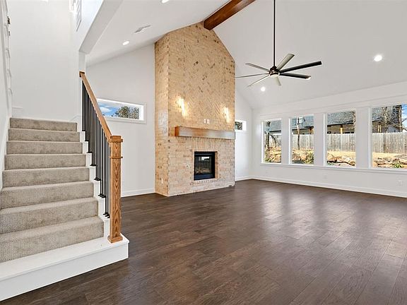 4th image of 8201 Amber Ridge Dr