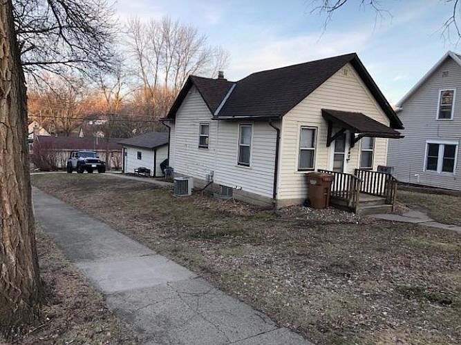2nd image of 202 S 9th St