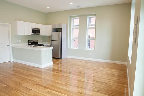 409 Dudley St #5L Photo 1