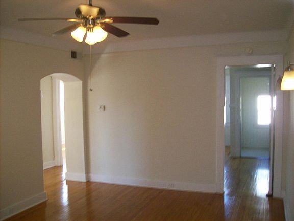 2nd image of 504 Fern St