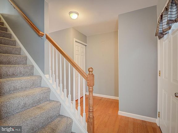 2nd image of 8203 Stationhouse Ct