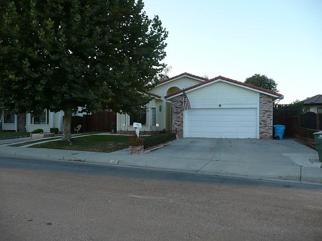 1st image of 840 Somme Ave
