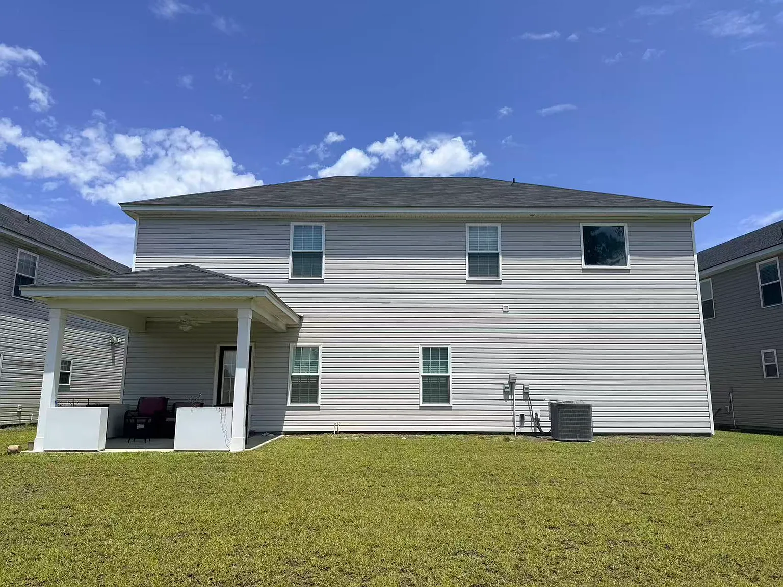 5 bed, 3034 sqft, $2,800 — Photo 2