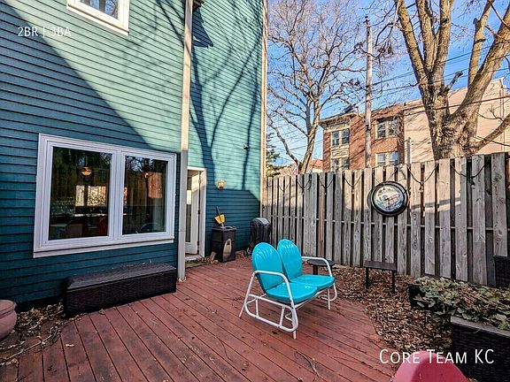 5th image of 209 E 30th St #209