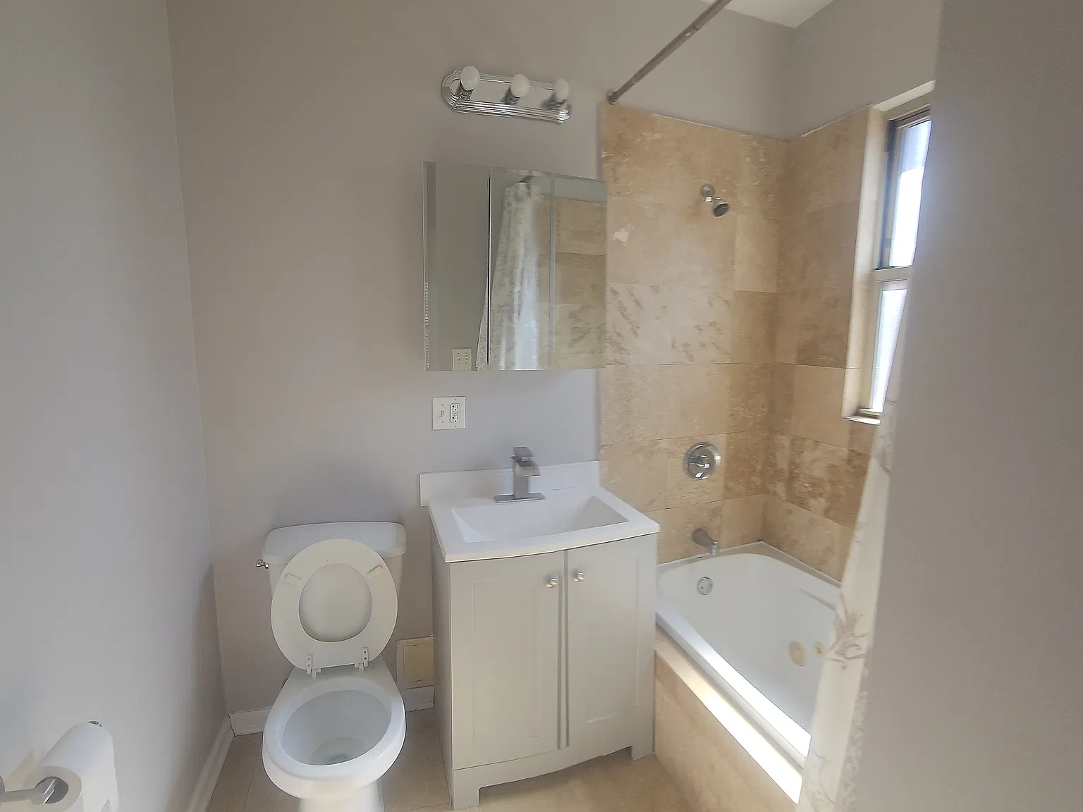 5721 N Kimball Avenue — Photo 4