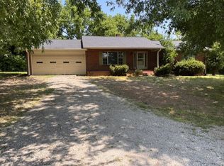 3367 Booker Ridge Rd, Mount Pleasant, TN 38474