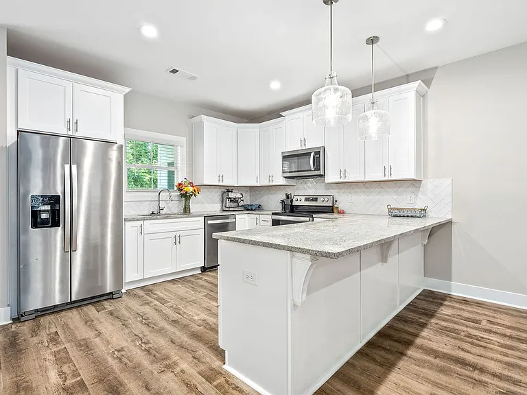 630 Village Dr #3 — Photo 7
