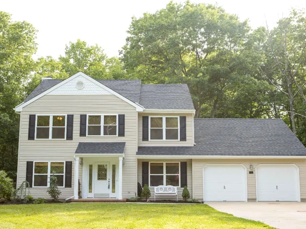 21 Bittersweet Dr, Jackson, NJ 08527