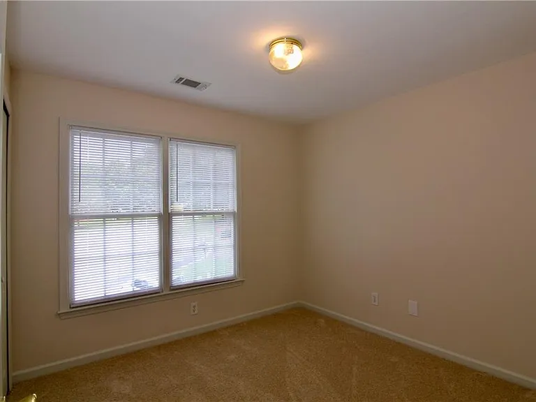 3060 Winston Terrace Ct — Photo 21