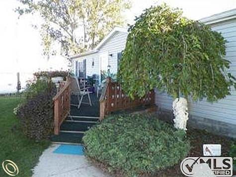 Nicely landscaped.jpg