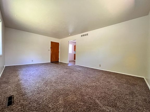 3rd image of 1813 N Harrison Blvd #377
