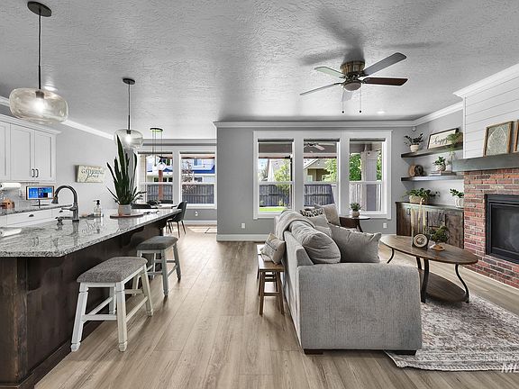 2nd image of 5313 S Tindaris Pl