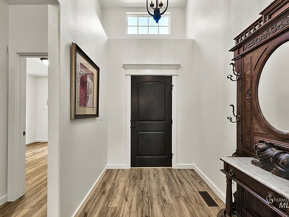 3rd image of 2839 E Fratello St